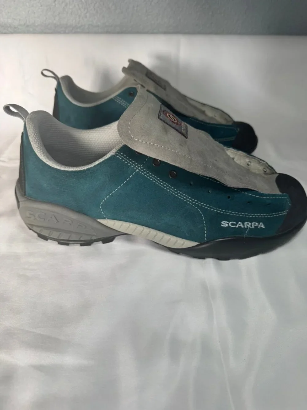 Scarpa Mojito Approach Shoes Men's US 9.5 EU 42.5 Vibram Suede Hiking